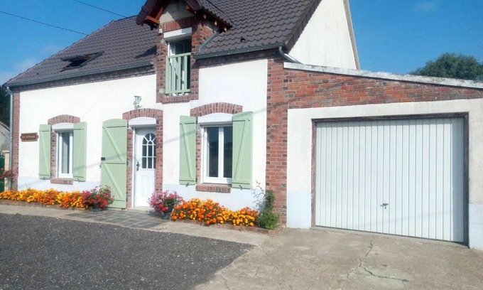 Bleneau Casa | Maison charmante à Bléneau avec jardin et équipements modernes