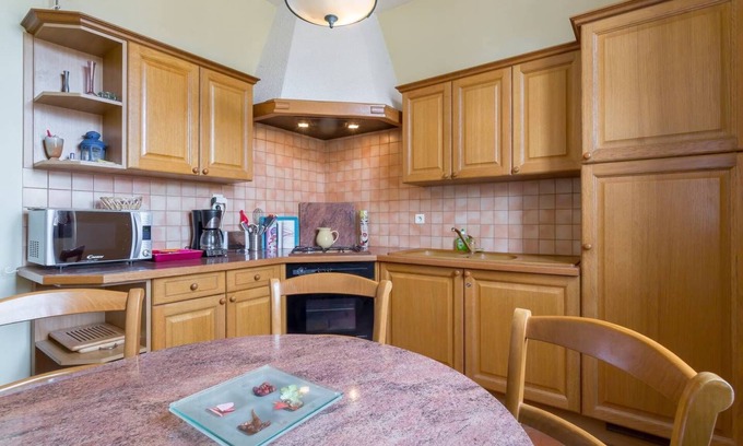 Parilly Casa | Maison Cozy + Jardin 425m2, Parking, Quartier Calme