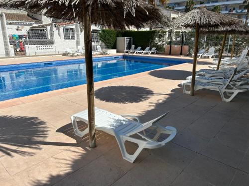 Santa Margarida Casa | Maison dans charmante résidence avec grande piscine commune,