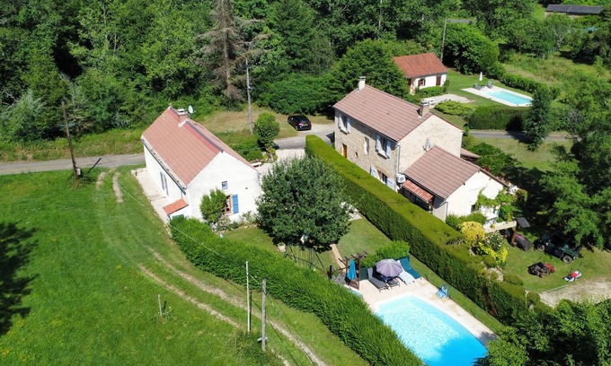 Frayssinet-le-Gelat Casa | Maison de Charme à la Campagne, Avec Piscine Privée