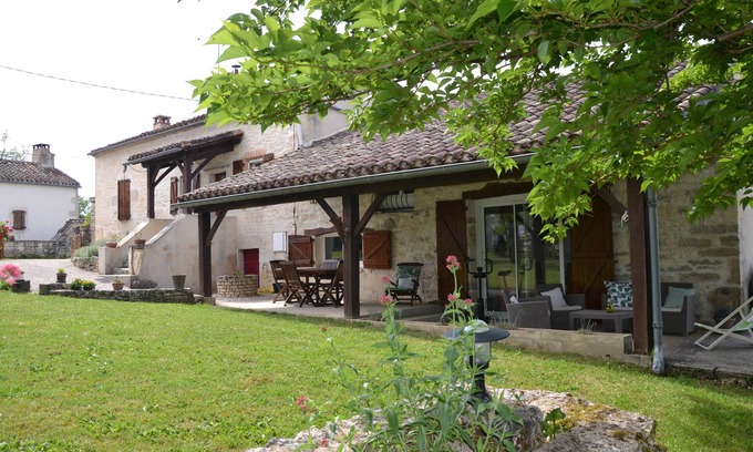 Mouillac Casa | Maison de Campagne Avec Piscine au Coeur des Causses du Quercy