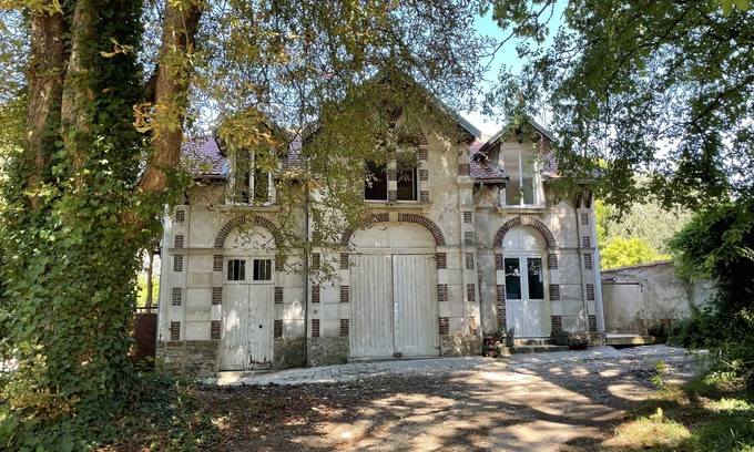 La Ferte-Gaucher Casa | Maison de Manoir 1900