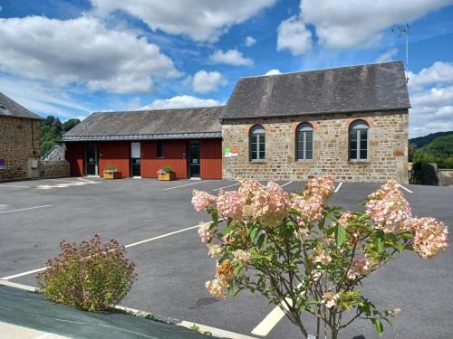 Lonlay-l'Abbaye Apartamento | Maison de plain-pied adaptée, idéale pour familles et randonneurs - FR-1-497-234