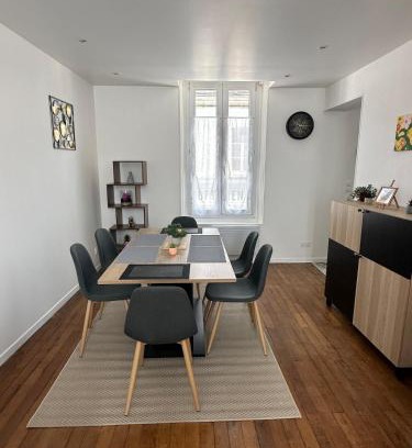 Chatillon-sur-Indre Casa | Maison de Village