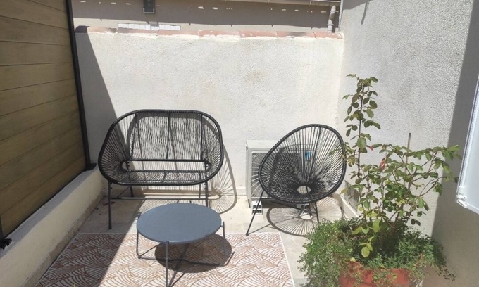 Peynier Casa | Maison de Village en Provence à 25 Minutes D'aix et de Marseille