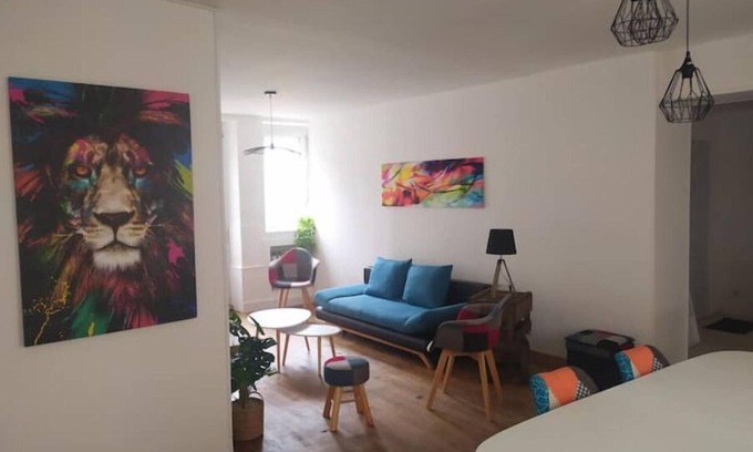 Civray Casa | Maison de Ville Très Lumineuse