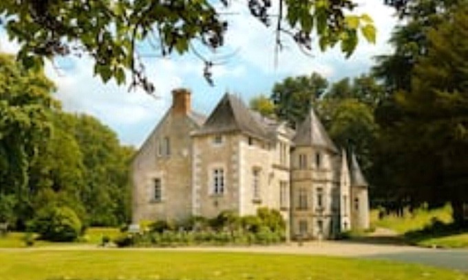 Ballan-Mire Casa | Maison du Bois at the Commandery of Ballan