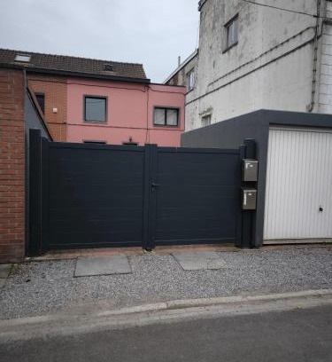 Charleroi Casa | Maison entière privée