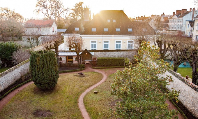 Fontainebleau Villa | Maison Fontainebleau - Les Demoiselles à Versailles