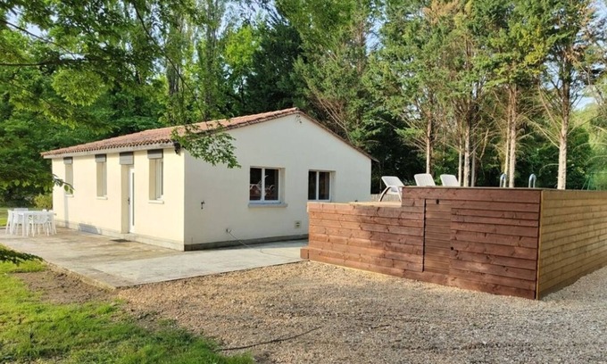 Saint-Antoine-de-Breuilh Casa | Maison Avec Piscine et Grand Jardin Privé