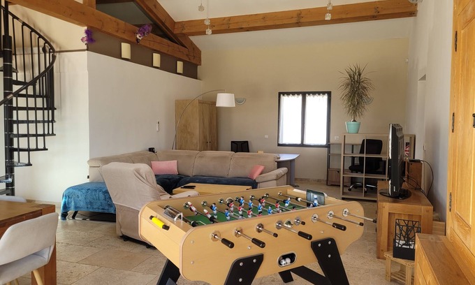 Saint-Hilaire-d'Ozilhan Casa | Maison de Charme