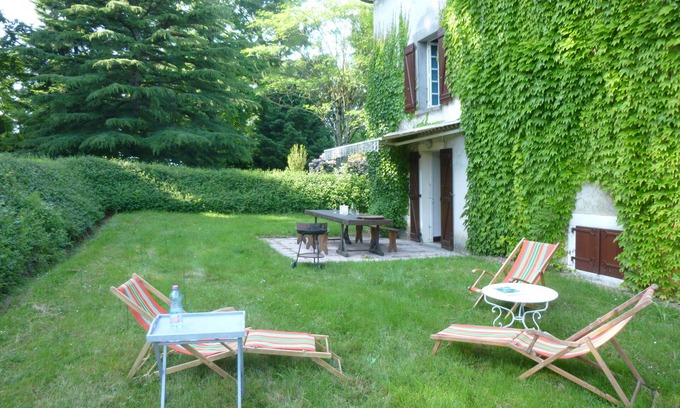 Genouillac Casa | Maison de Campagne du 19ème Siècle
