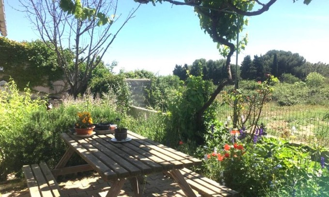 Villeneuve-les-Maguelone Casa | maison de vacances familiale avec vue du jardin magnifique sur soleil couchant