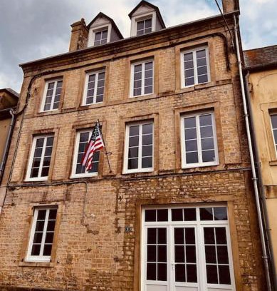 Sainte-Mere-Eglise Casa | Maison pour 10 personnes max en plein centre de Ste Mère Eglise
