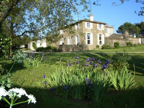 Le Tablier Casa | Maison rénovée avec piscine et grand jardin, à 2 km de la Vallée de l'Yon - FR-1-426-329