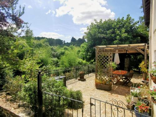 Segur-le-Chateau Casa | Maison Rocher