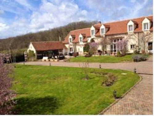 Les Houches Casa | Maison spacieuse avec jacuzzi à Saint-Georges-sur-Baulche