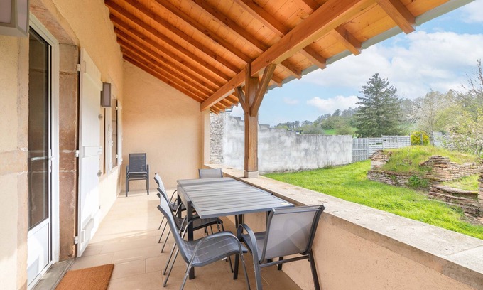 Bresse-sur-Grosne Casa | Maison Vigneronne