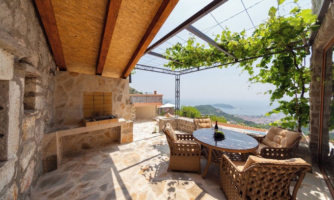 Lapcici Villa | Majestic Sea View Villa w/ Private Pool