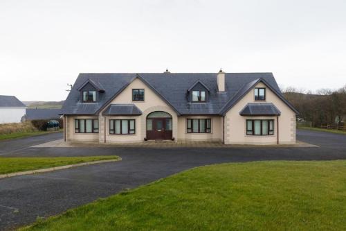 Malin Casa | Malin Head - House - Sleeps 16 - Pet Friendly
