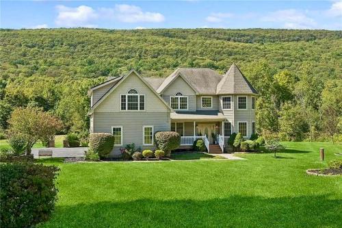 Highland Mills Villa | Malkita Terra -Earthly Elegance