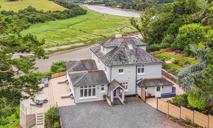 Westleigh Casa | MALLACLEAVE HOUSE, pet friendly, luxury holiday cottage in Bideford
