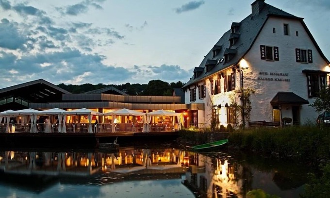 Bergisch Gladbach Hotel | Malteser Komturei Hotel / Restaurant