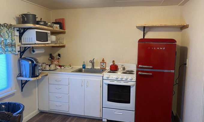 Burns Casa | Mama Bear’s Den- Pet Friendly