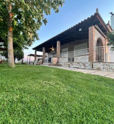 Skafidia Villa | Mama’s Sunshine Garden Villa