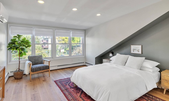 Roxborough-Manayunk Casa | Manayunk House on the Park, quiet block, close to Main Street!