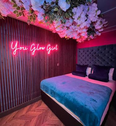 Manchester City Centre Apartamento | Manchester's ONLY private party suite for 12 with Makeup Room