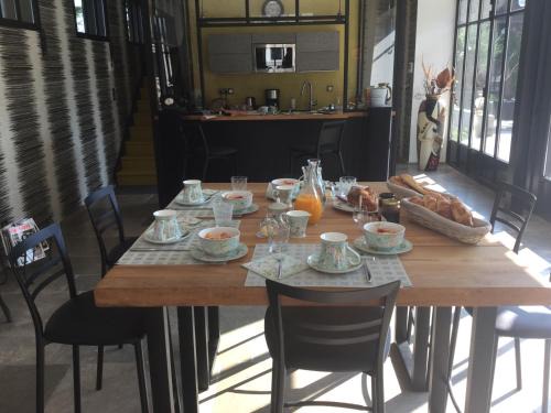 Yvre-l'Eveque Cama Y Desayuno | Manoir des Logis