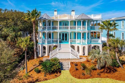 Tybee Island Casa | Mansion on the Hill