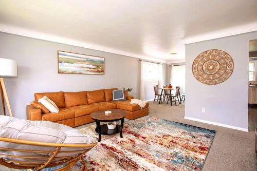 Maple Heights Casa | Maple Heights 3BR Cozy and Spacious