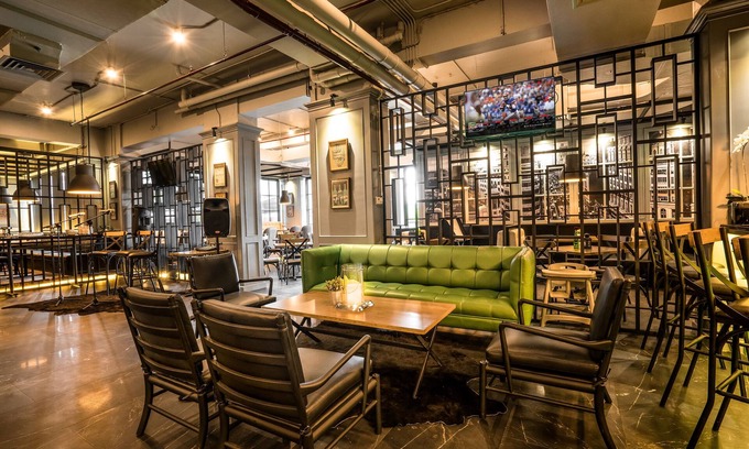 Tanjung Duren Utara Hotel | Maple Hotel Jakarta