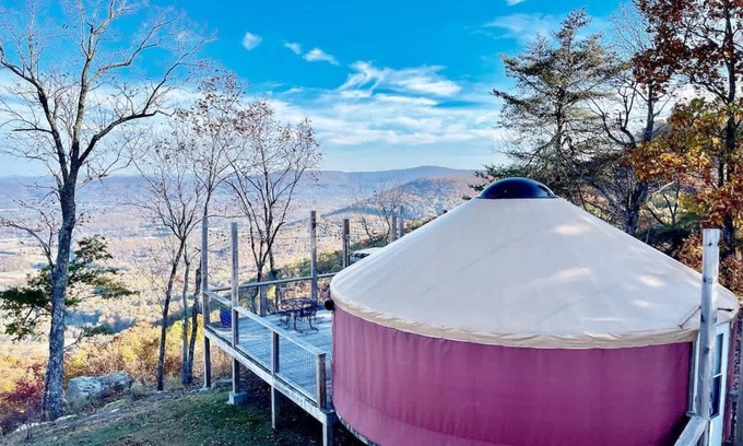 Rising Fawn Casa | Maple Yurt Lookout Mountain Chattanooga Glamping