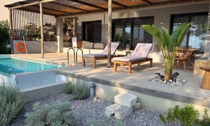 Pogonia Apartamento | MARA 2 bed family accomodation with private pool