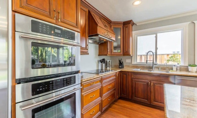 Union City Casa | @ Marbella Lane - Elegant and Spacious Home