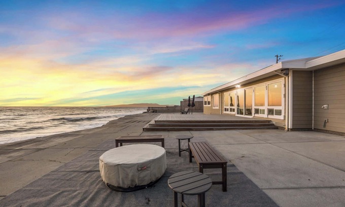 Sharp Park Casa | @Marbella Lane-Oceanfront Retreat w/ Stunning View