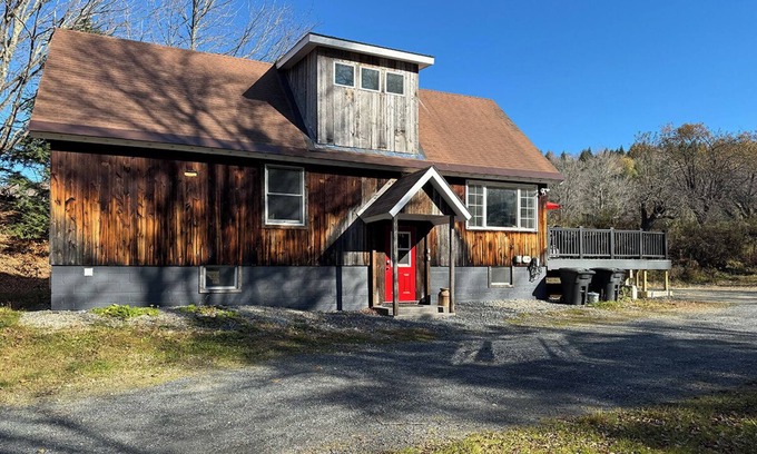 Waitsfield Casa | Marble Farm, Renovated Farm House Across from Mt Ellen