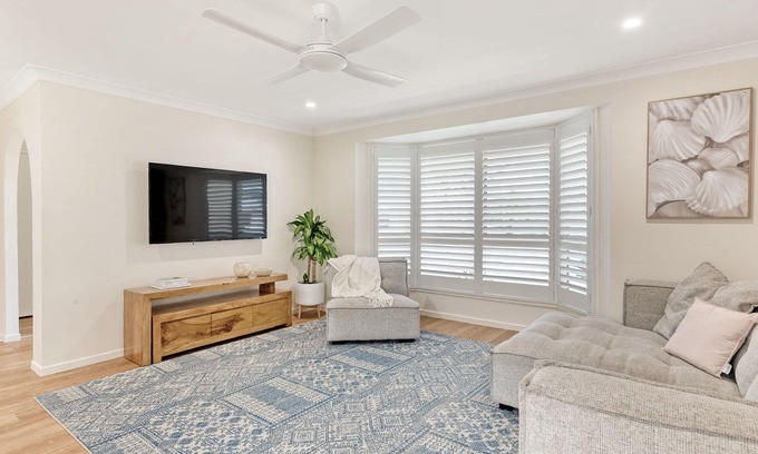 Evans Head Casa | Margarita - a relaxed four bedroom family home overlooking the reserve