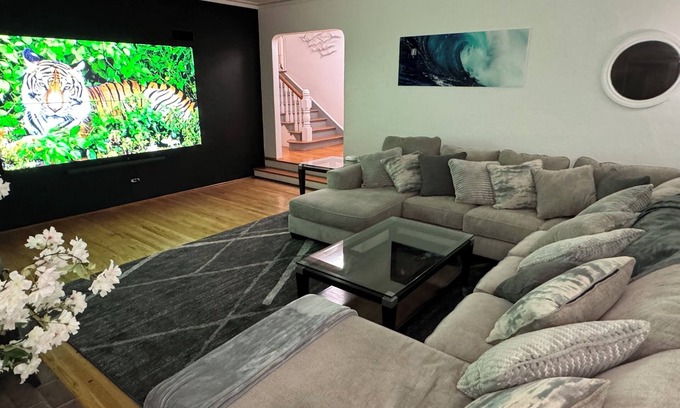 Watsonville Casa | Marine Oasis Elite Entertainment Quality comfort sleeps 12