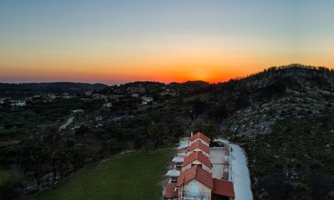 Anafonitria Villa | Maritina Houses - 2 Bedroom Maisonette I