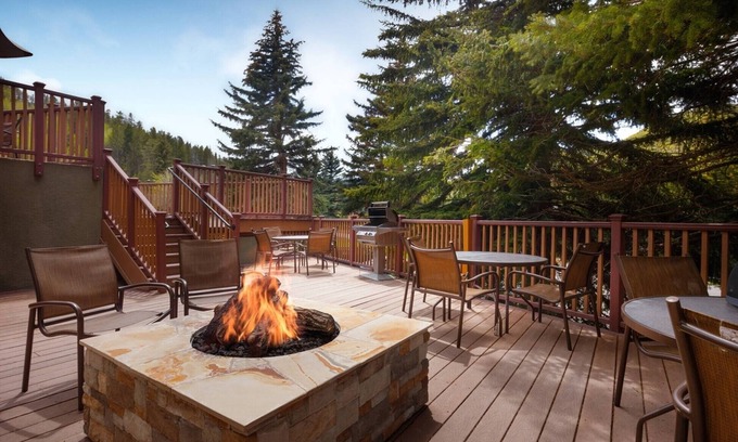 Highland Meadows Villa | Marriott SteamSide-Douglas 1-bedroom villa in Vail Sleeps 4, 2 bathrooms