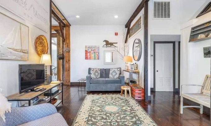 North Kingstown Casa | Marshland Cottage Walk to Wickford Village