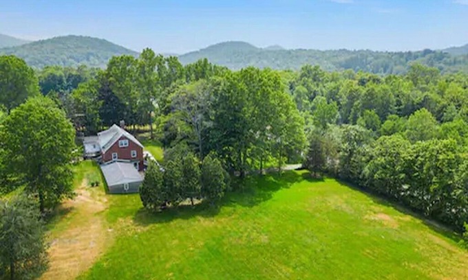 South Blooming Grove Casa | Marvelous 6-bedroom house with AC in Monroe