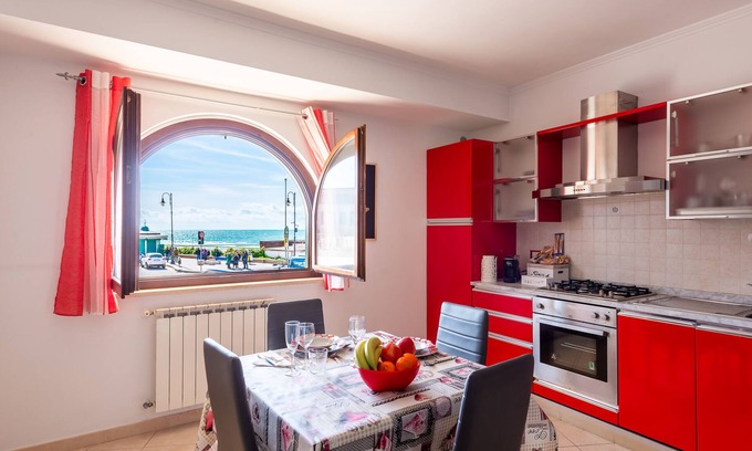 Nettuno Apartamento | Mary Goretti Home Sea View