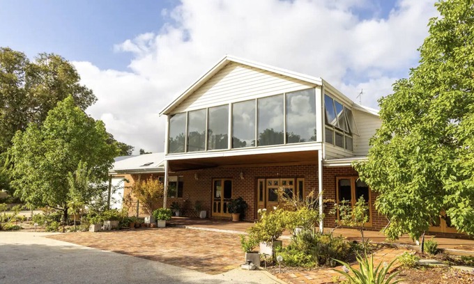 Lakelands Casa | Mary's Retreat 5x2 with Pool/Bush Escape