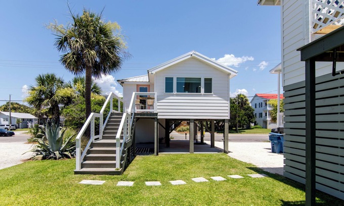 Edisto Island Cabaña | Marysol Cottage – Stylish 1BR w/ Full Kitchen, 25 Yards to Beach Access