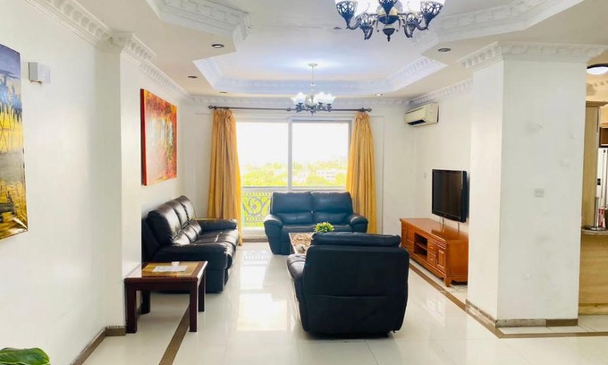 Oyster Bay Apartamento | Masaki 2-Bedroom Apartment - Near the Ocean